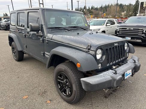 Used 2017 Jeep Wrangler Unlimited Sport w/ Connectivity Group image 3