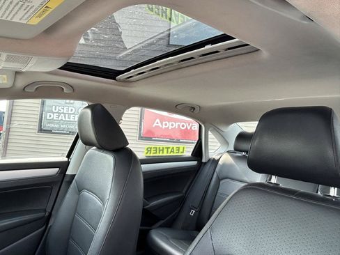 Used 2012 Volkswagen Passat 2.5 SE FWD image 18