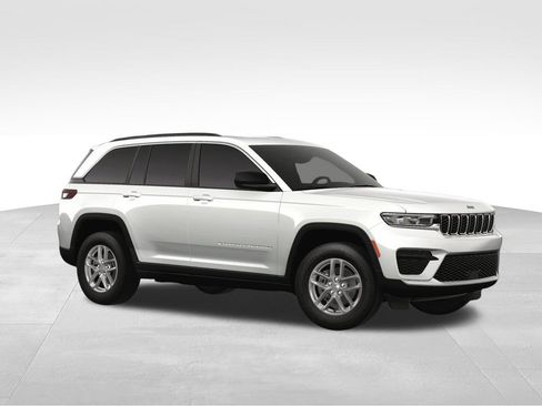 New 2025 Jeep Grand Cherokee Laredo X image 8