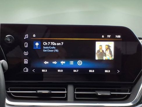 Used 2025 Chevrolet Trax ACTIV w/ Sunroof Package FWD image 19