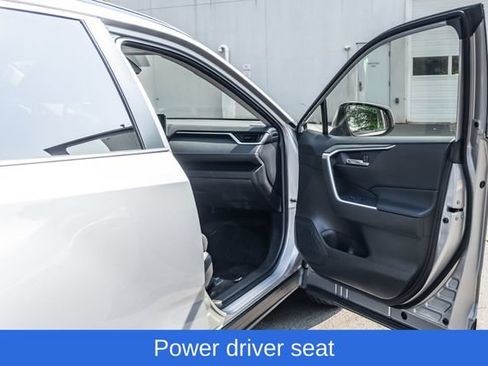 Used 2021 Toyota RAV4 XLE w/ Carpet Mat Package (TMS) AWD/4WD image 18