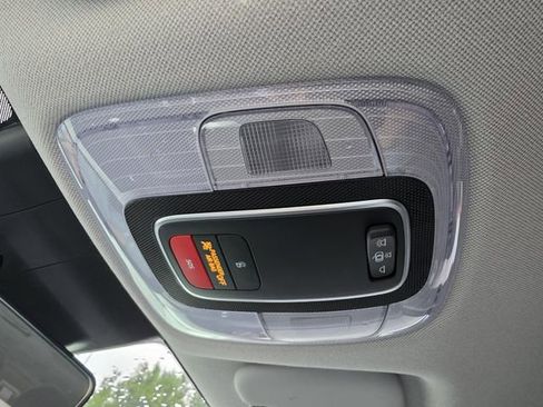 Used 2022 Hyundai Elantra SEL FWD image 25