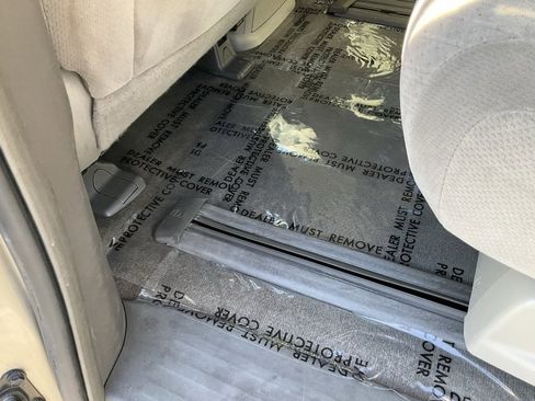 Used 2015 Toyota Sienna LE image 26