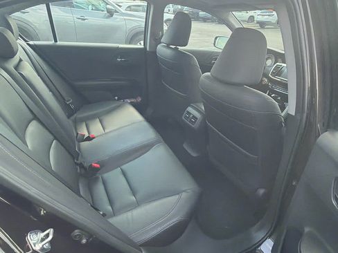 Used 2017 Honda Accord EX-L image 6