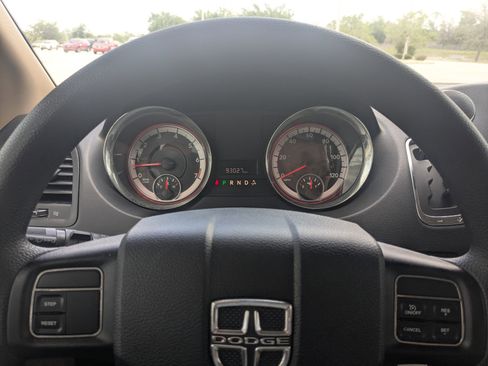 Used 2014 Dodge Grand Caravan American Value Package FWD image 32