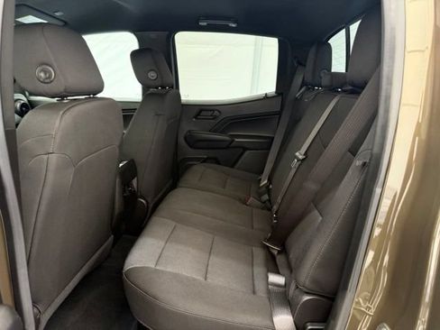 Used 2024 Chevrolet Colorado Trail Boss w/ Technology Package AWD/4WD image 17