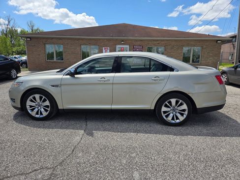 Used 2010 Ford Taurus Limited AWD/4WD image 1
