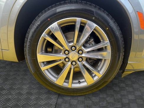 Used 2022 Cadillac XT6 Premium Luxury w/ LPO, Floor Liner Package image 9