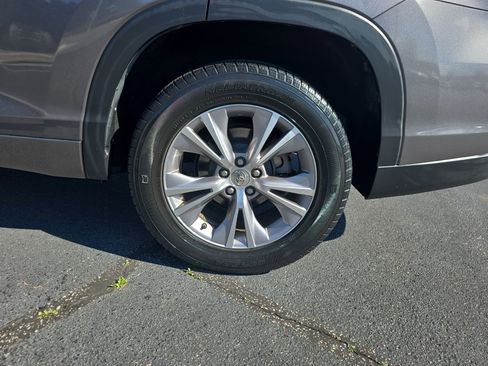Used 2015 Toyota Highlander Plus image 35