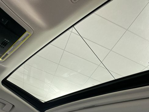 Used 2024 Lexus ES 350 image 24