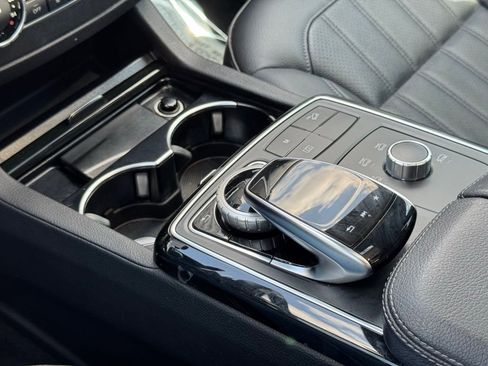 Used 2019 Mercedes-Benz GLE 400 4MATIC image 37