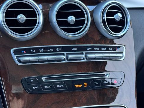 Used 2016 Mercedes-Benz GLC 300 4MATIC image 26