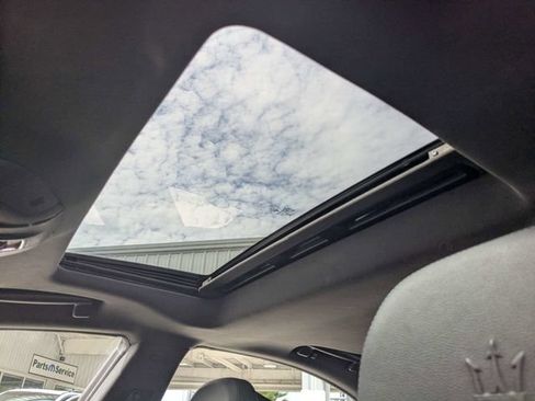 Used 2018 Maserati Ghibli RWD image 19