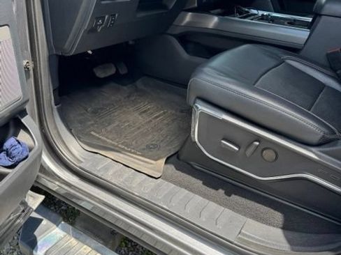 Used 2024 Ford F250 Lariat AWD/4WD image 5