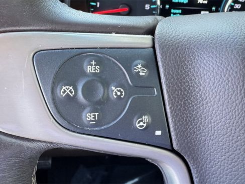 Used 2017 GMC Yukon Denali w/ Open Road Package image 24