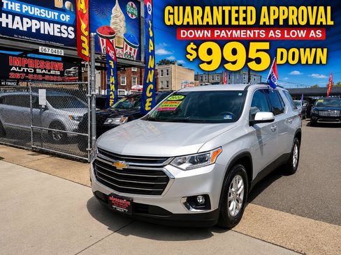 Used 2020 Chevrolet Traverse LT AWD/4WD image 1