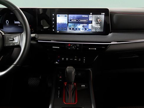 Used 2025 Nissan Kicks SR image 25