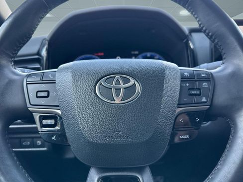 Used 2025 Toyota Camry XSE image 17