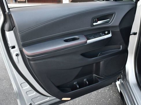 Used 2025 Toyota Sienna XSE image 42