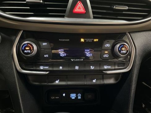 Used 2020 Hyundai Santa Fe SEL w/ Convenience Package image 19