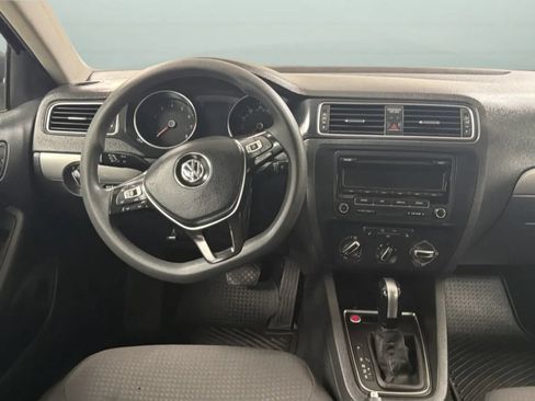 Used 2015 Volkswagen Jetta SE FWD image 10
