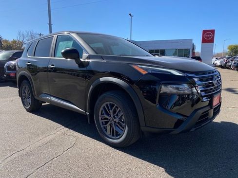 New 2026 Nissan Rogue S image 7