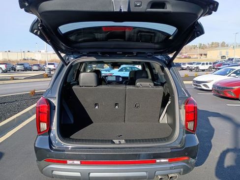 Used 2023 Hyundai Palisade Limited AWD/4WD image 31