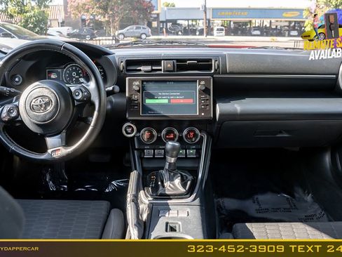 Used 2022 Toyota GR86 RWD image 16