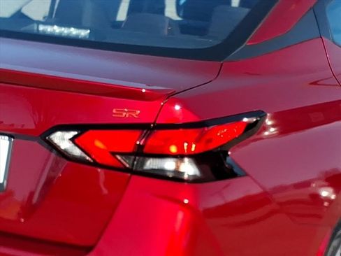 New 2025 Nissan Versa SR w/ Trunk Package image 8