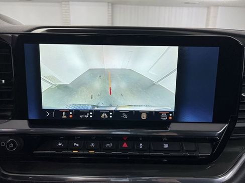 Certified 2024 Chevrolet Silverado 1500 High Country w/ High Country Premium Package AWD/4WD image 15