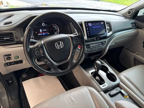 Used 2017 Honda Ridgeline RTL-T image 13