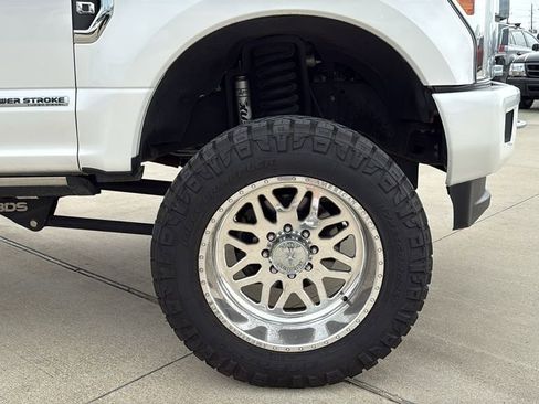 Used 2019 Ford F250 Platinum w/ Platinum Ultimate Package AWD/4WD image 34