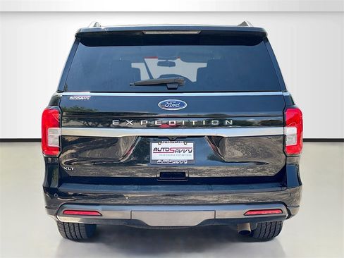 Used 2024 Ford Expedition XLT image 6