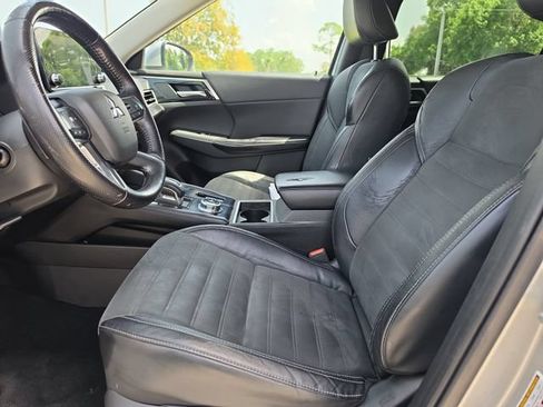 Used 2022 Mitsubishi Outlander SE AWD/4WD image 17