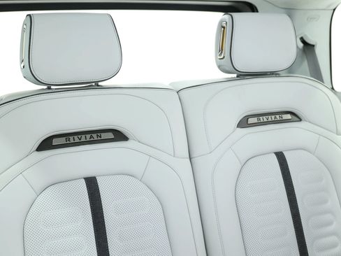 Used 2024 Rivian R1S Adventure AWD/4WD image 87