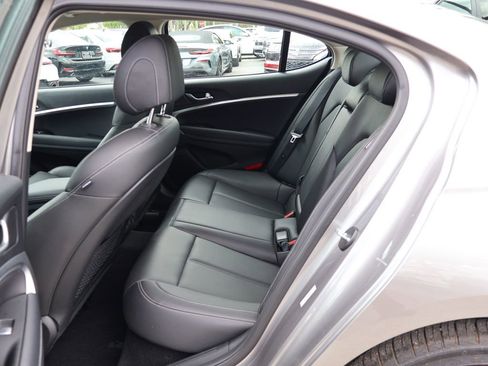 Used 2025 Genesis G70 2.5T RWD image 35