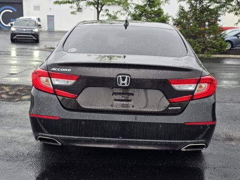Used 2018 Honda Accord Touring image 8