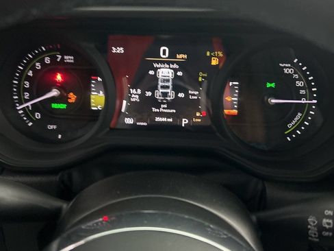 Used 2024 Jeep Wrangler High Altitude AWD/4WD image 19