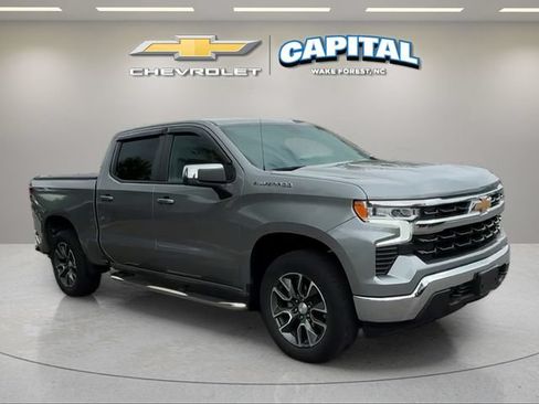 Used 2024 Chevrolet Silverado 1500 LT AWD/4WD image 8