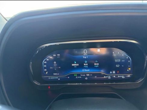 Used 2023 Chevrolet Suburban Premier image 14