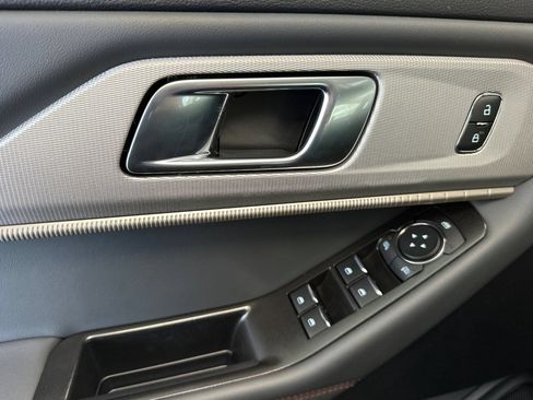 New 2026 Ford Explorer Active RWD image 12