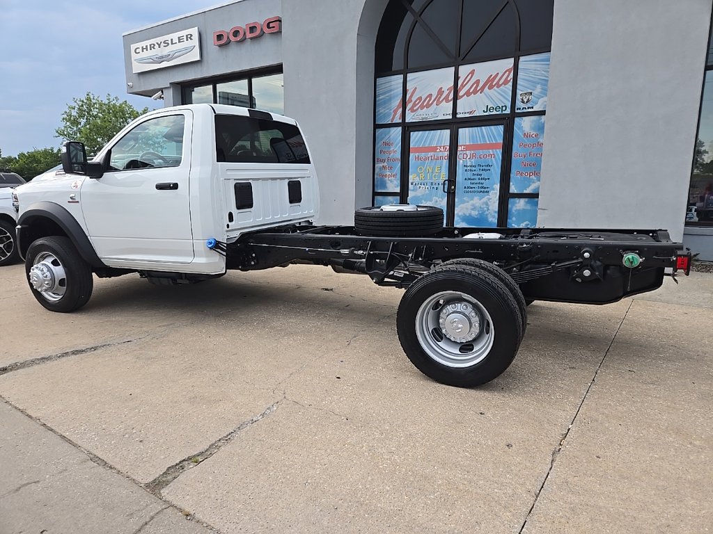 New 2026 RAM 5500 Tradesman w/ Chrome Appearance Group AWD/4WD image 6