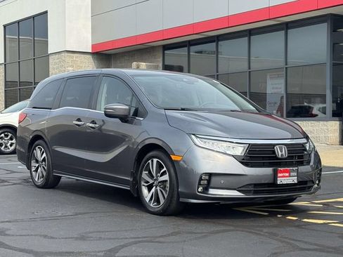 Used 2023 Honda Odyssey Touring image 1