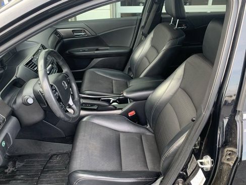 Used 2016 Honda Accord Sport image 5