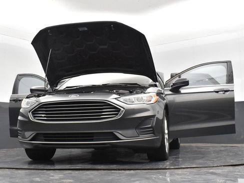 Used 2019 Ford Fusion SE FWD image 38