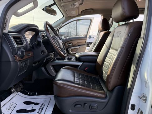Used 2018 Nissan Titan Platinum Reserve image 10