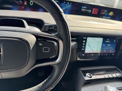 Used 2025 Lincoln Navigator Reserve w/ Jet Appearance Package image 12