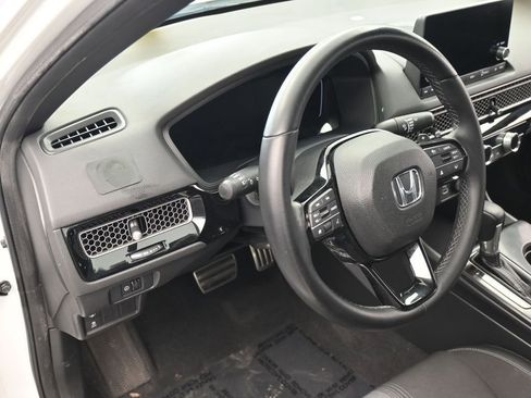 Used 2023 Honda Civic Sport image 14