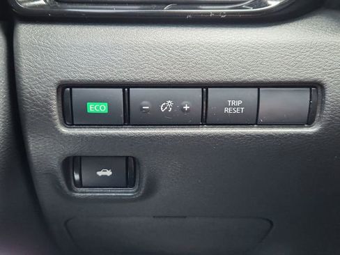 Used 2020 Nissan Sentra SR w/ Premium Package image 39