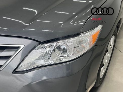 Used 2011 Toyota Camry LE FWD image 5